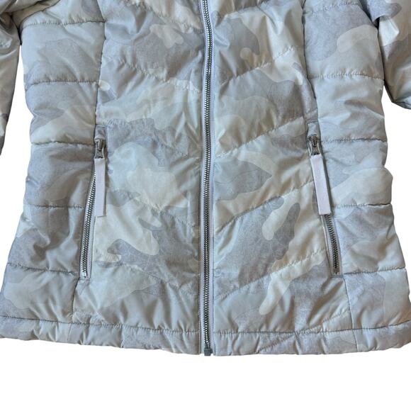 The North Face White Camo Down Puffer Jacket Hooded - Picture 5 of 11
